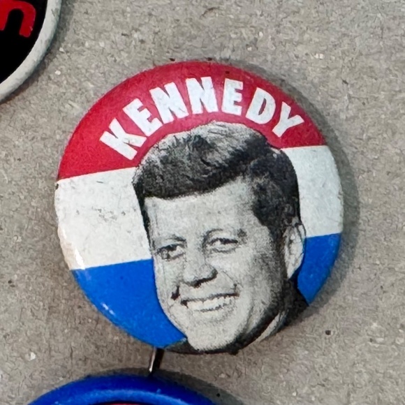 Nixon Lodge Kennedy Vintage Political Pinback Buttons - Picture 3 of 8